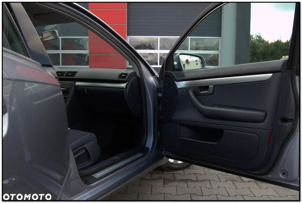 Audi A4 Limousine - 20