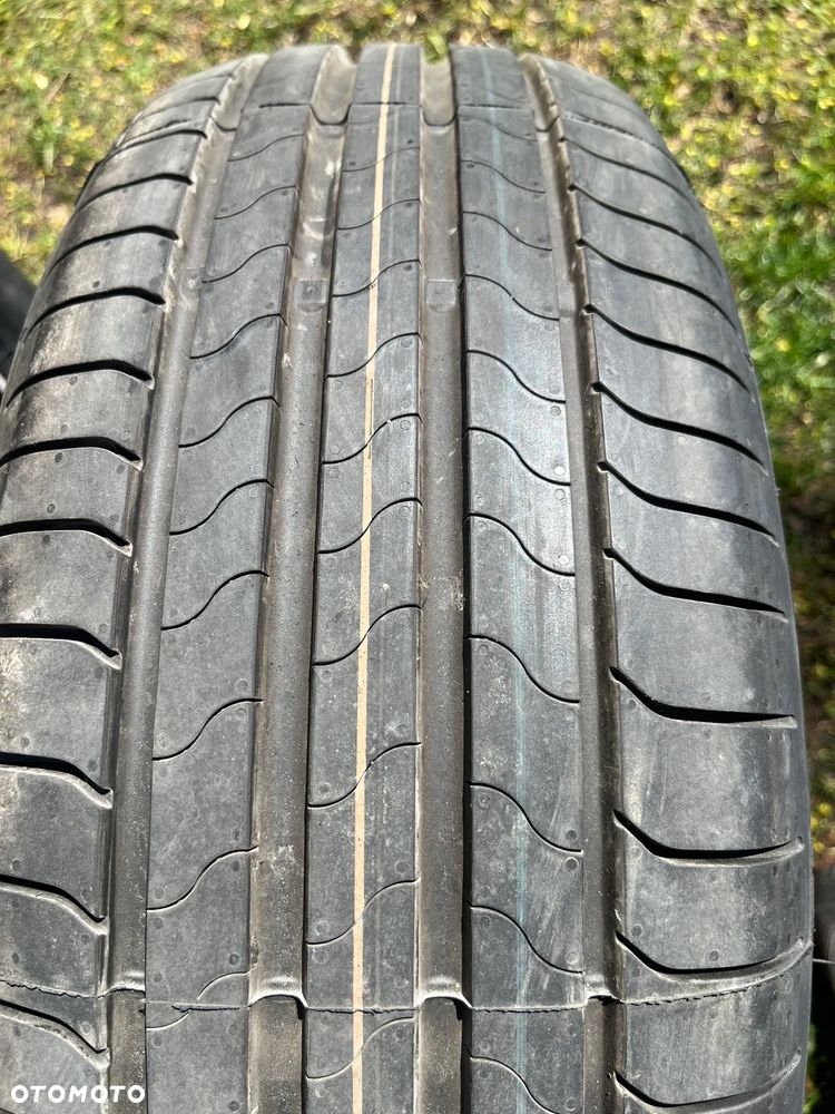 215 60 R17 Bridgestone Jak nowe (17 km przebiegu) - 2
