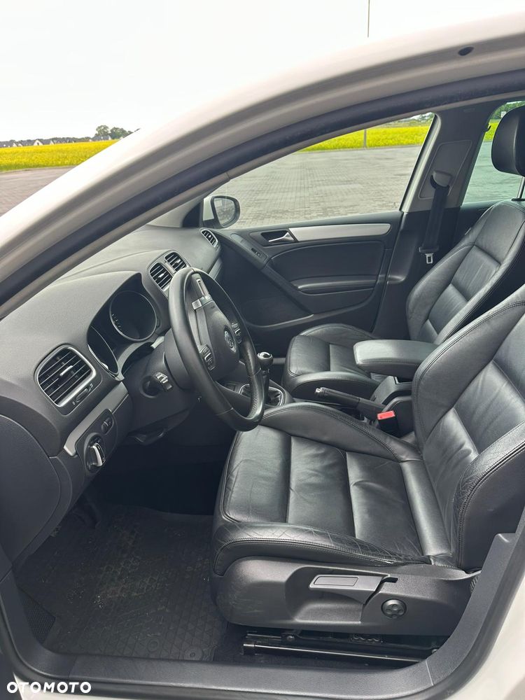 Volkswagen Golf 1.6 TDI Highline - 11