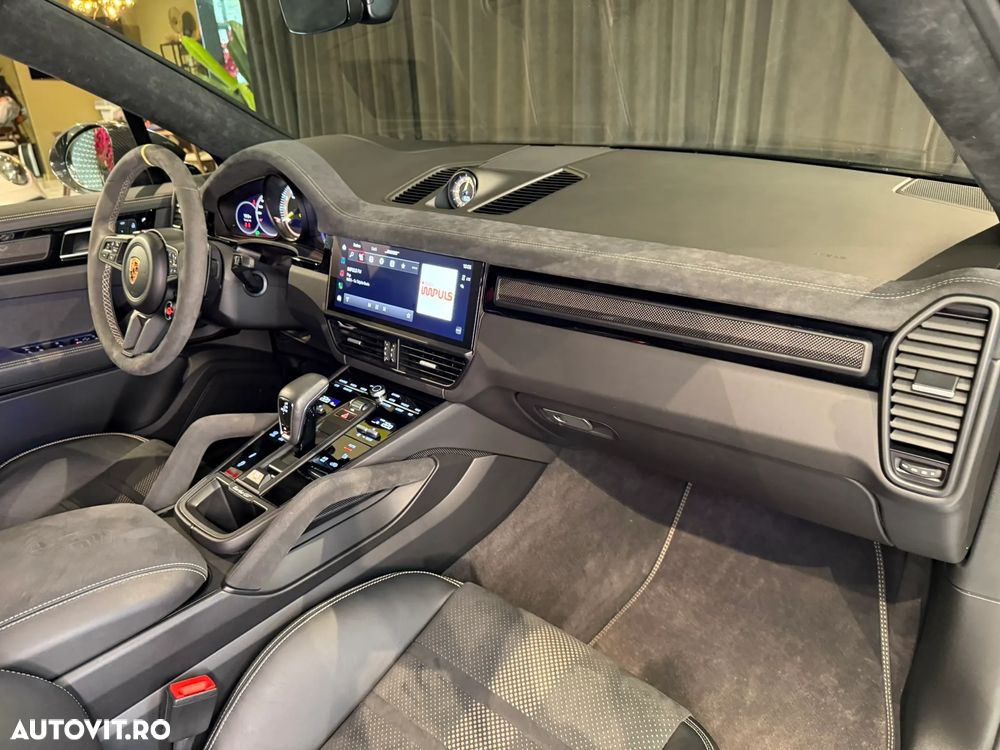 Porsche Cayenne Coupe - 33