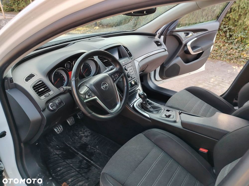 Opel Insignia 1.6 T Cosmo - 16