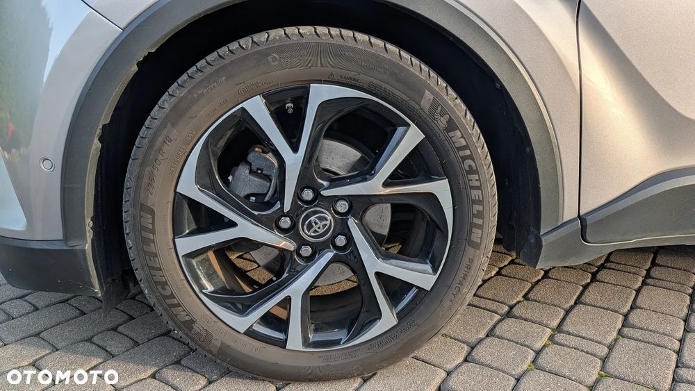 Toyota C-HR - 11