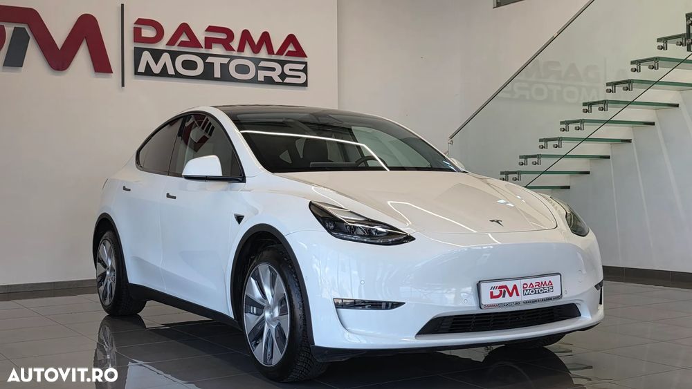 Tesla Model Y Long Range Dual Motor AWD - 2
