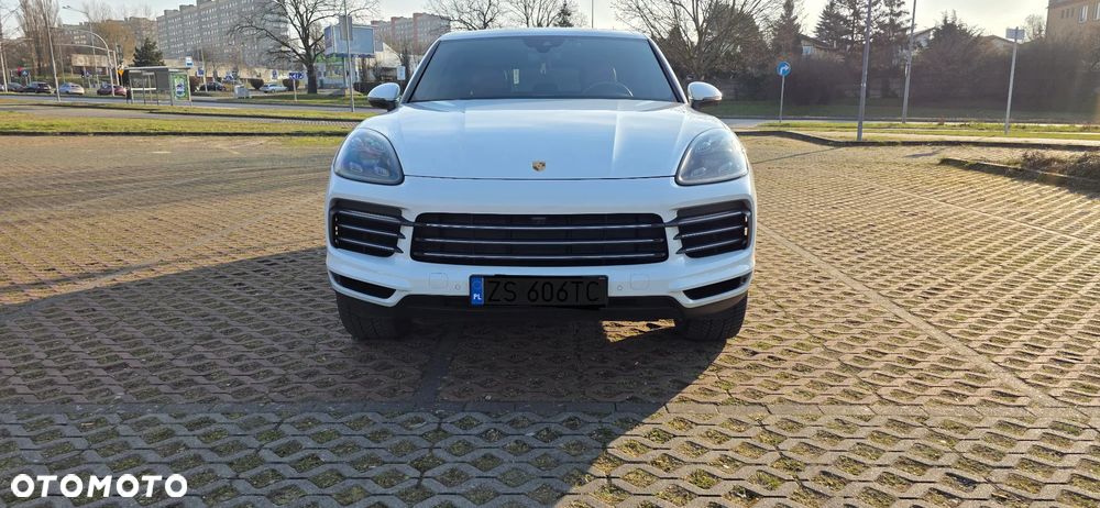 Porsche Cayenne Standard - 2