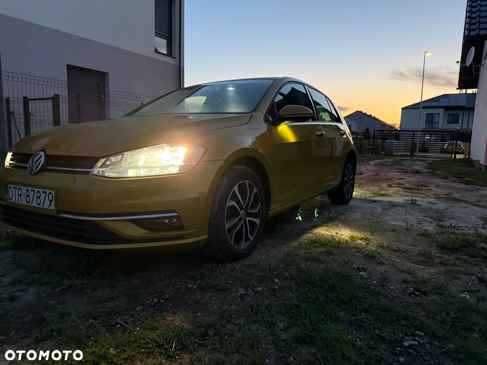 Volkswagen Golf 1.6 TDI Sound - 24