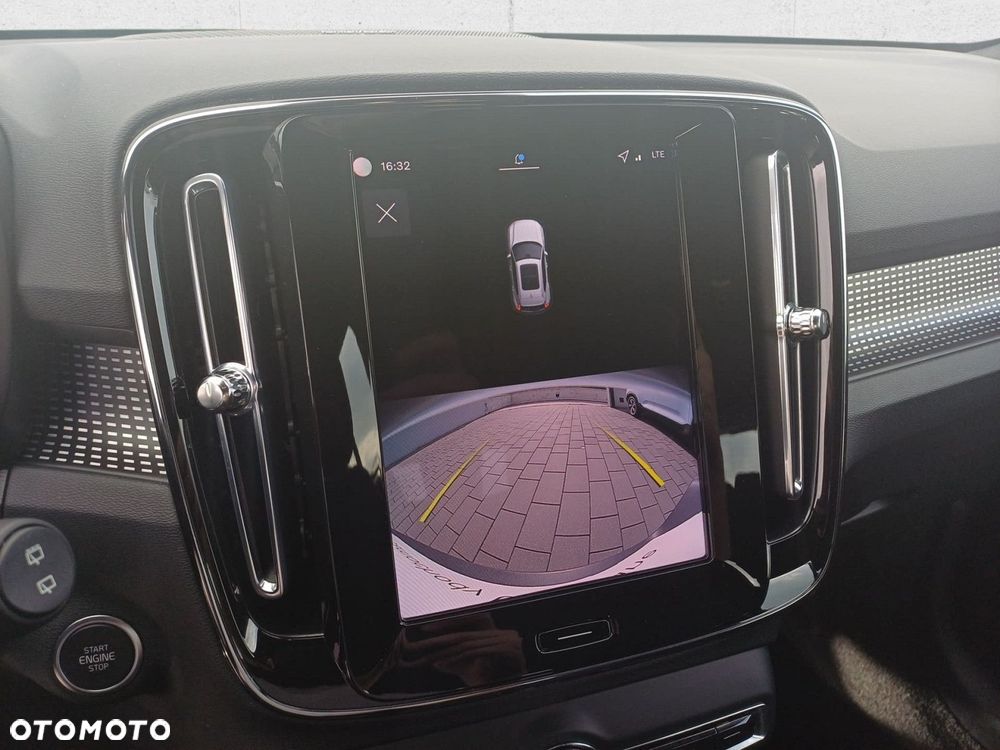 Volvo XC 40 - 24