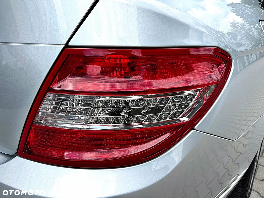 Mercedes-Benz Klasa C 200 (BlueEFFICIENCY) 7G-TRONIC Avantgarde - 15