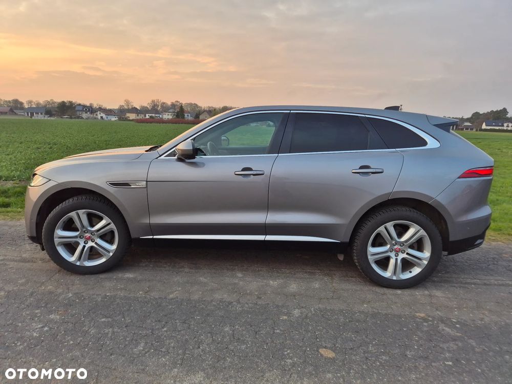 Jaguar F-Pace 2.0 D200 mHEV AWD SE - 2
