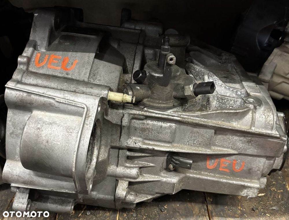 Skrzynia 6 biegów UEU Touran Golf 8 Skoda Superb 1.5 TSI - 2