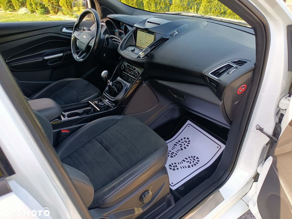 Ford Kuga 2.0 TDCi 2x4 ST-Line - 21