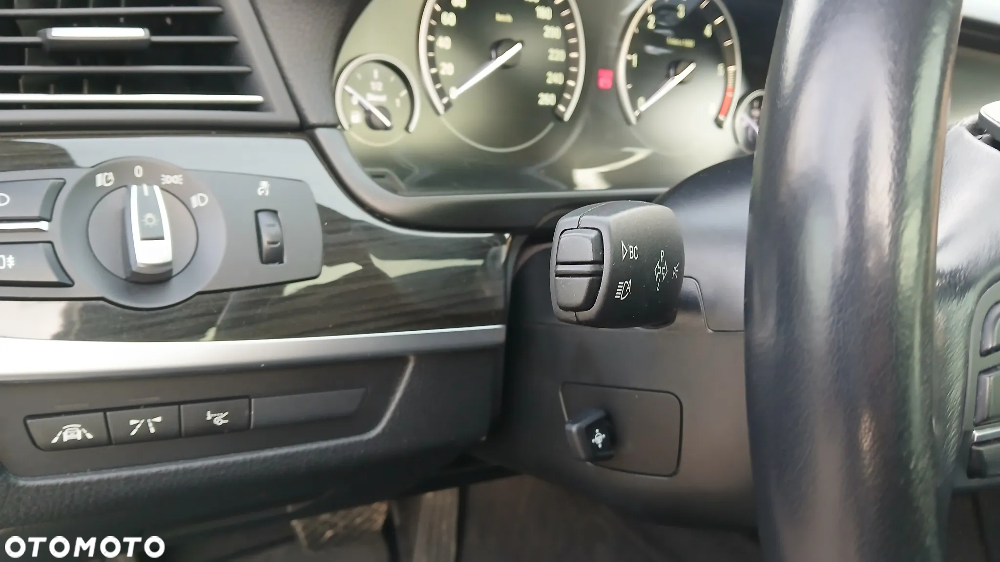 BMW Seria 5 535d xDrive Luxury Line - 18