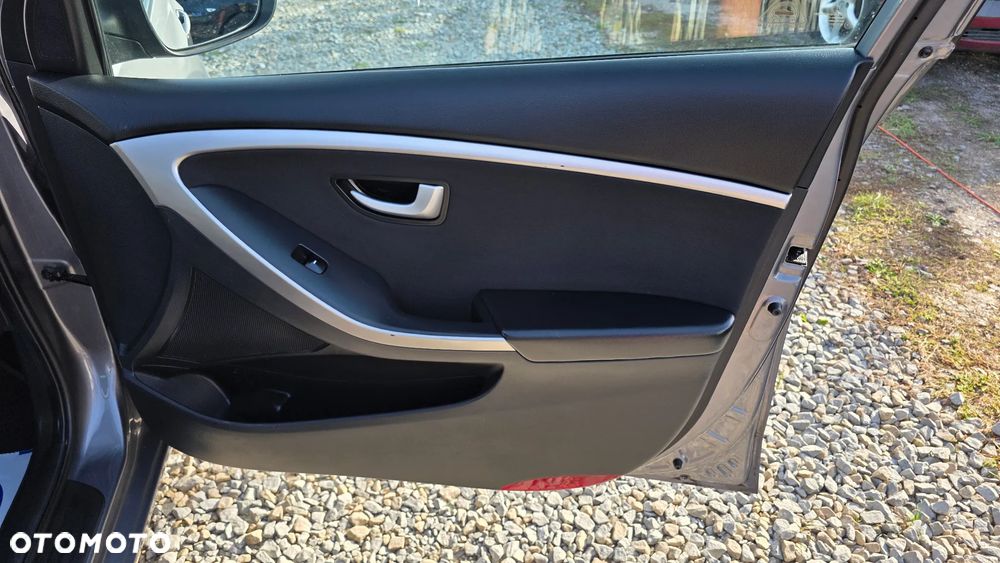 Hyundai i30 1.4 Fifa World Cup Edition - 21