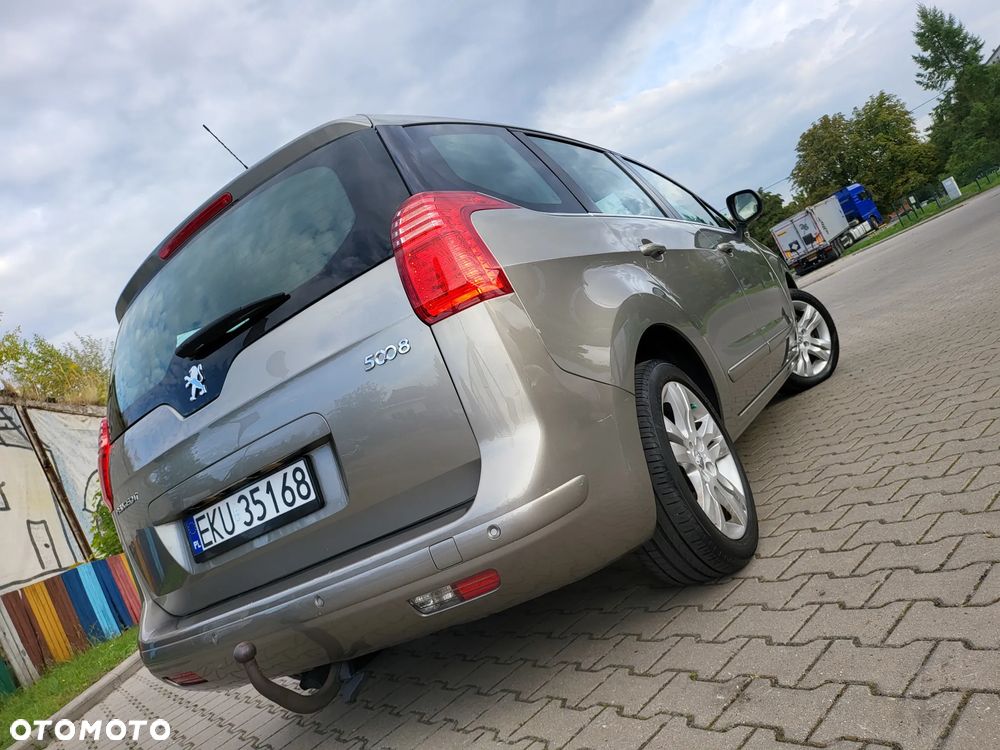 Peugeot 5008 1.6 THP Allure 7os - 31