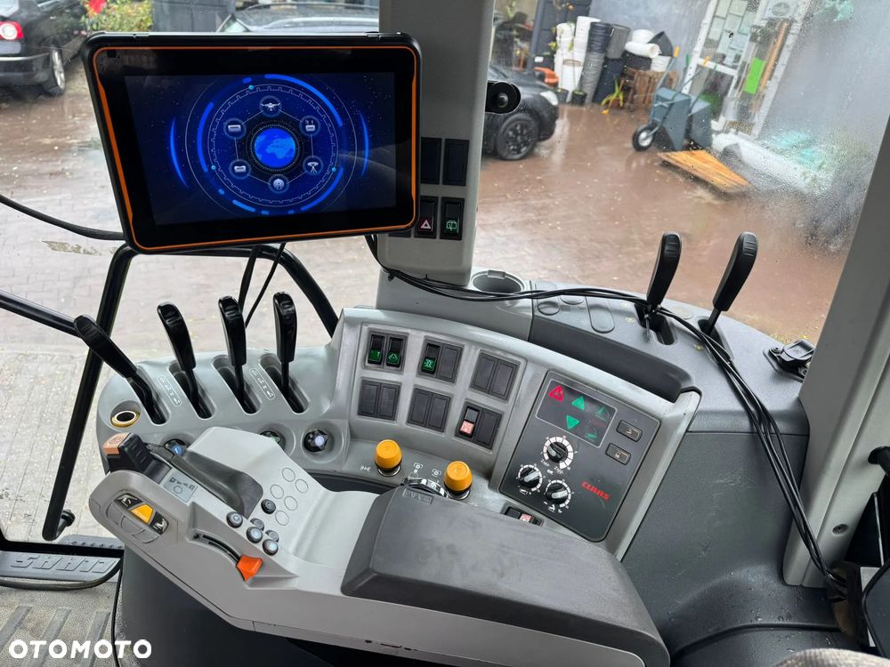 Claas Arion 630 - 13