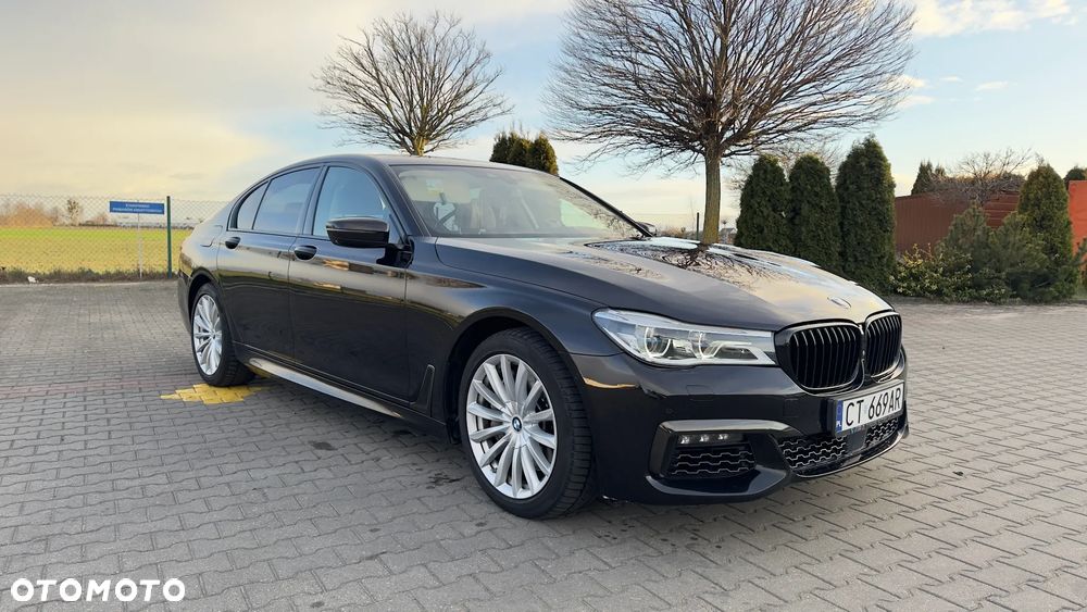 BMW Seria 7 750i xDrive - 3