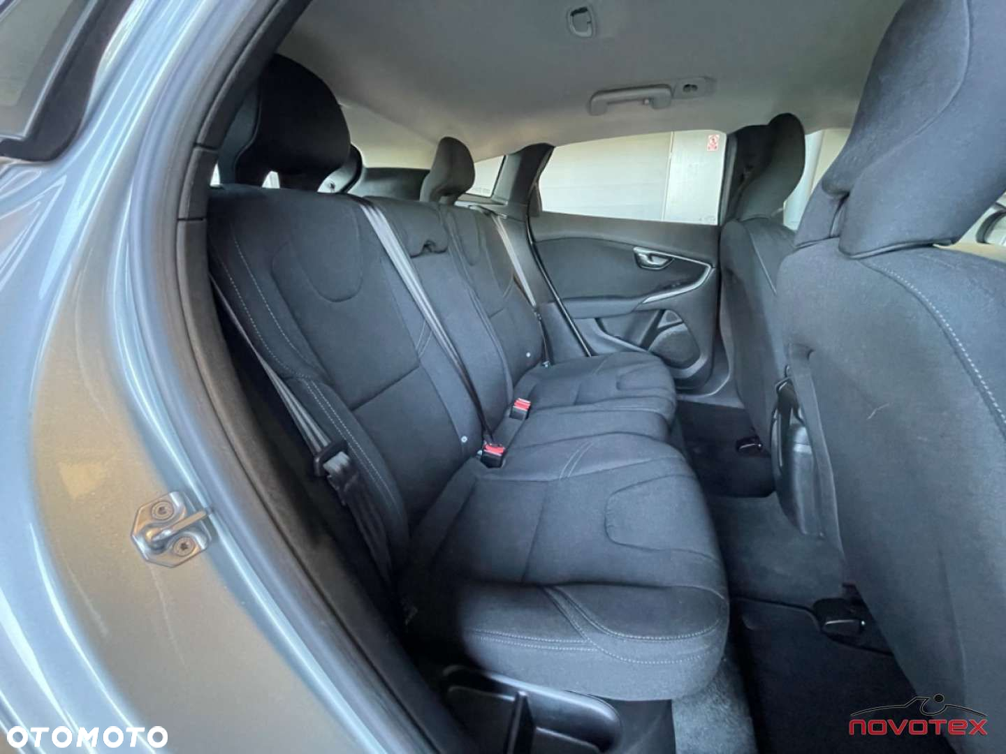 Volvo V40 D3 Summum - 16