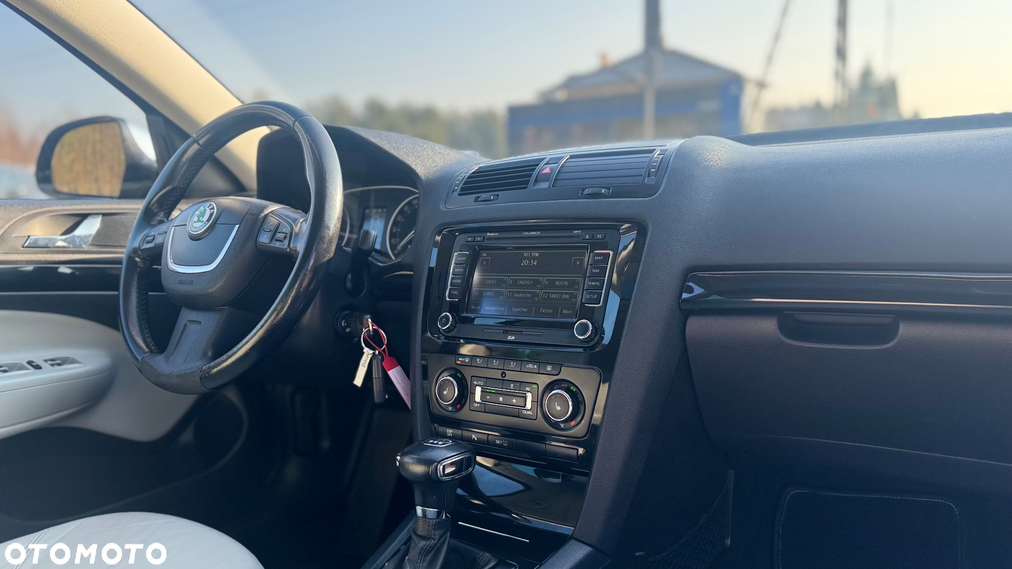 Skoda Octavia 1.8 TSI DSG L&K - 19