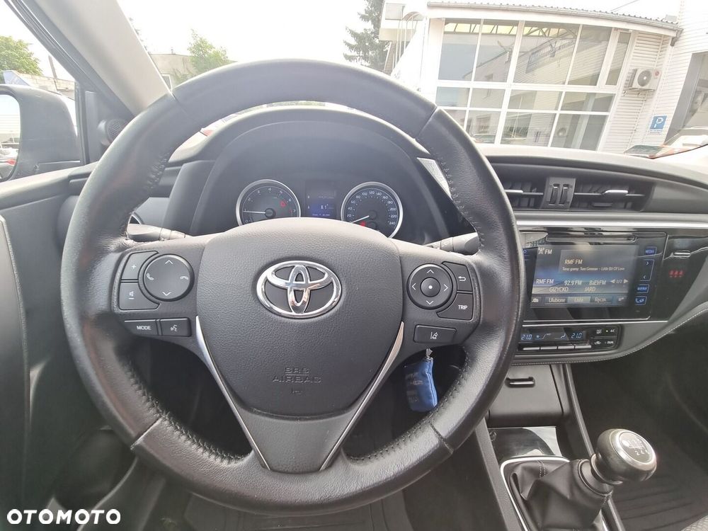 Toyota Corolla - 16