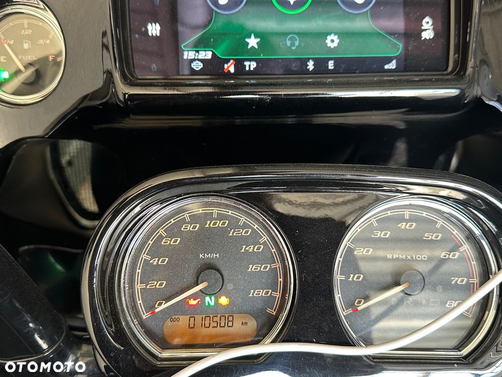 Harley-Davidson Touring Road Glide - 15