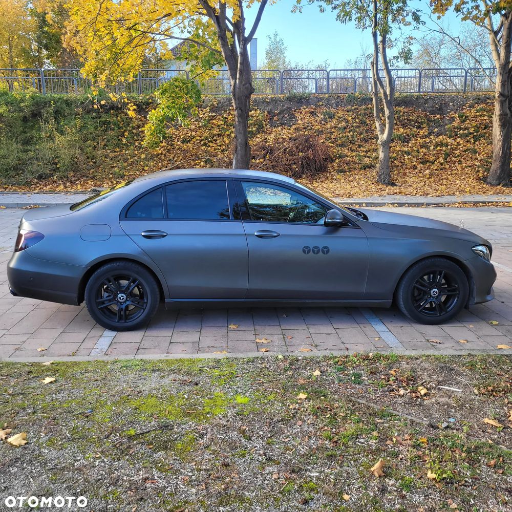 Mercedes-Benz Klasa E 220 d 4-Matic Business Edition 9G-TRONIC - 6