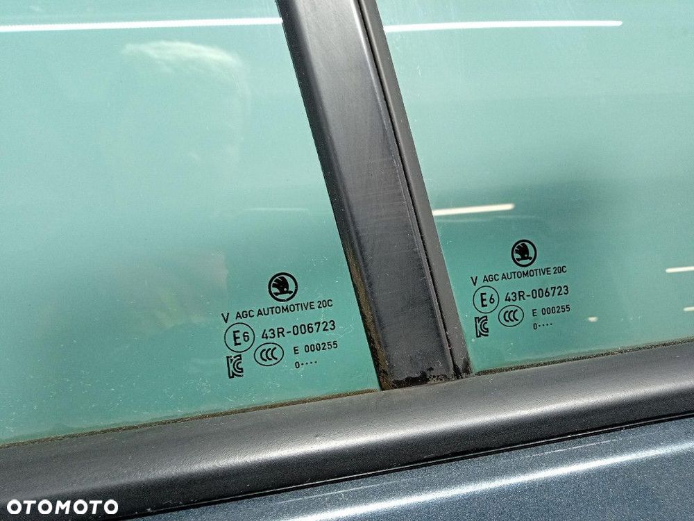 SKODA OCTAVIA IV KOMBI DRZWI TYŁ PRAWE TYLNE LF7Y - 3