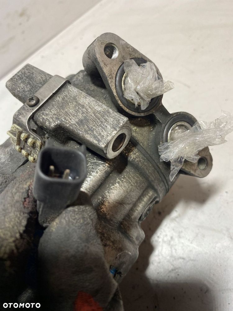 SPRĘŻARKA KOMPRESOR KLIMATYZACJI FORD C-MAX FOCUS II 1.6 TDCI 3M5H19D629SA - 3