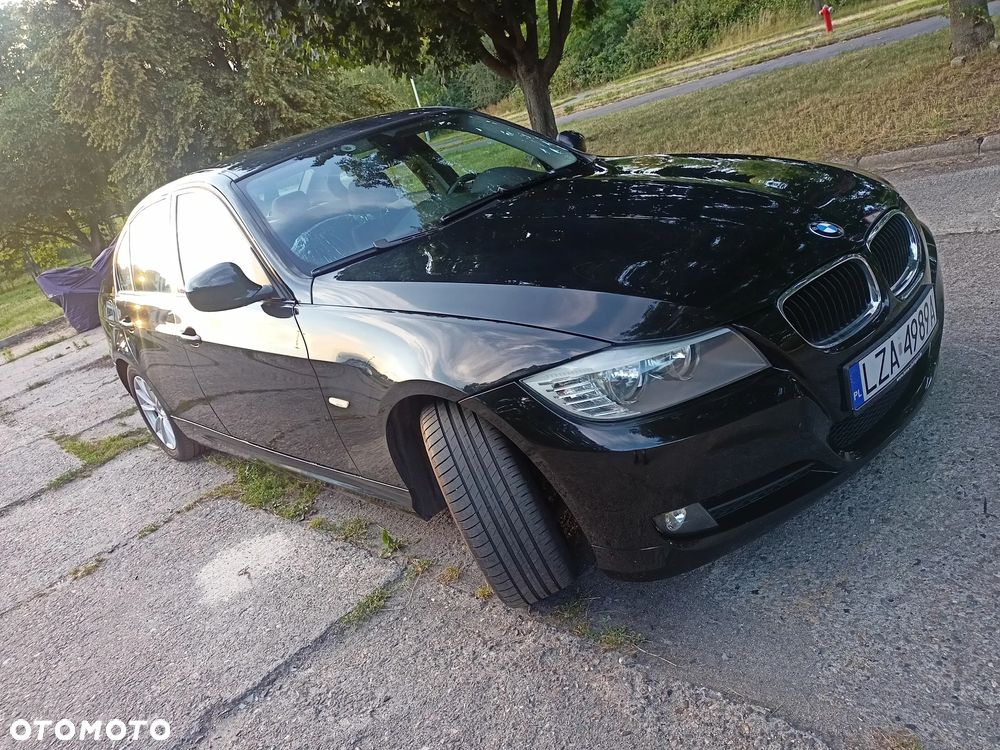 BMW Seria 3 320i - 11