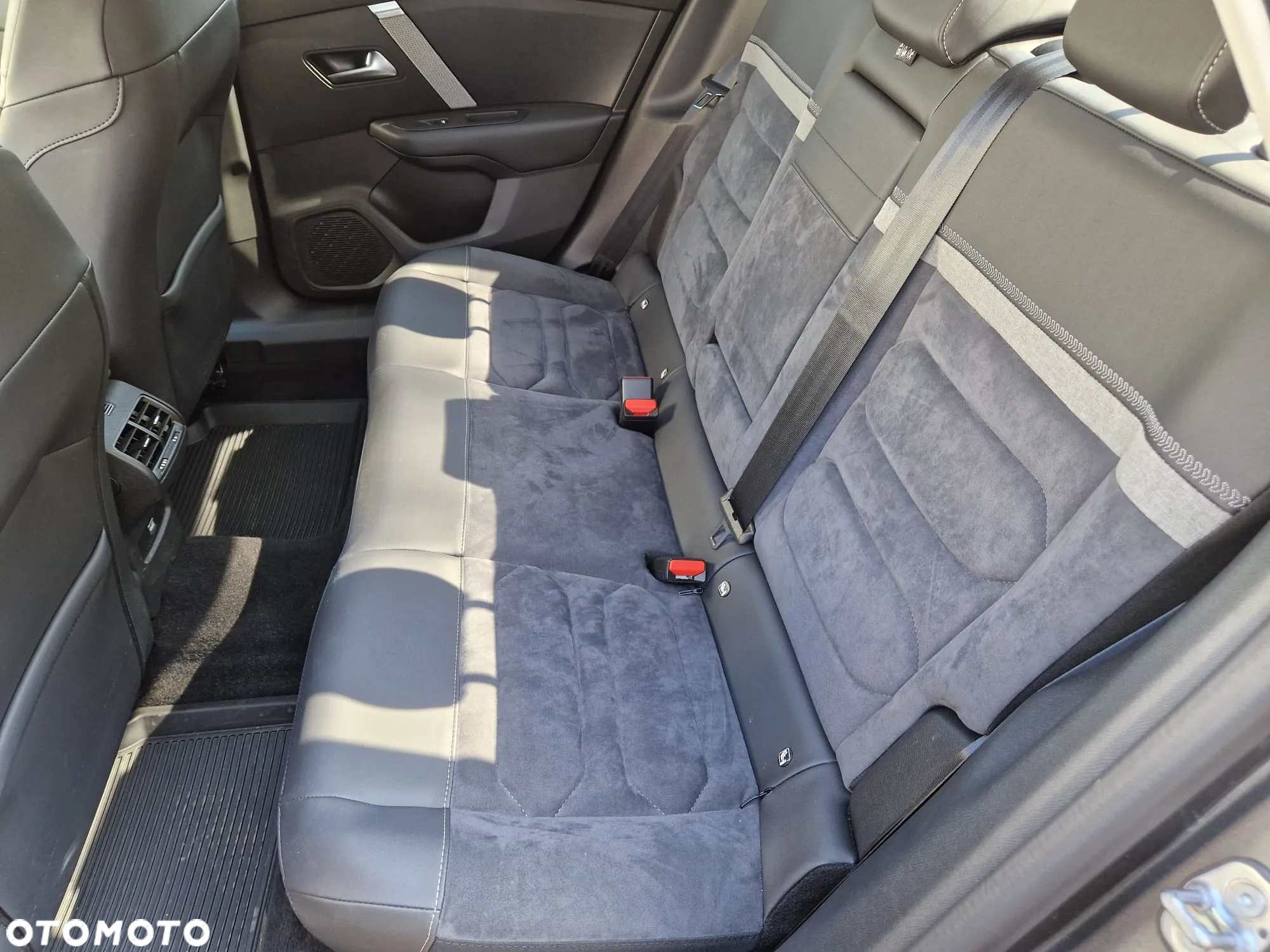 Citroën C4X 1.2 PureTech Max S&S EAT8 - 19