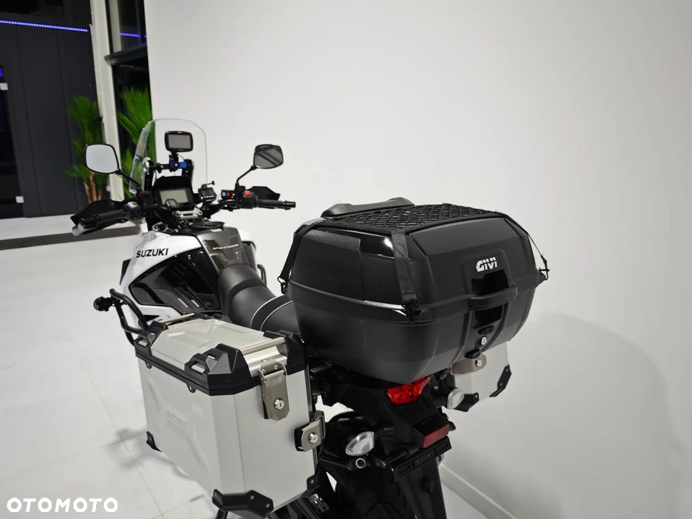 Suzuki V-STROM - 25