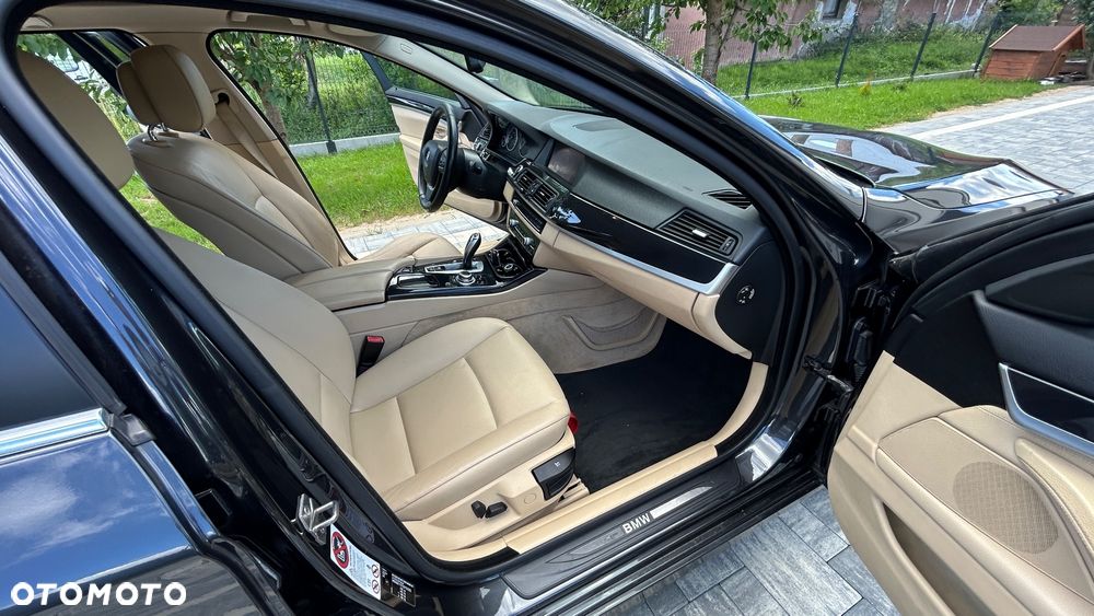 BMW Seria 5 520d Luxury Line - 16