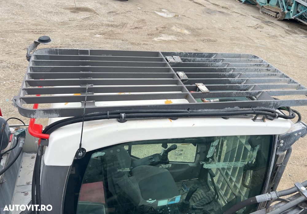 Volvo EC250E-NL Excavator - 11