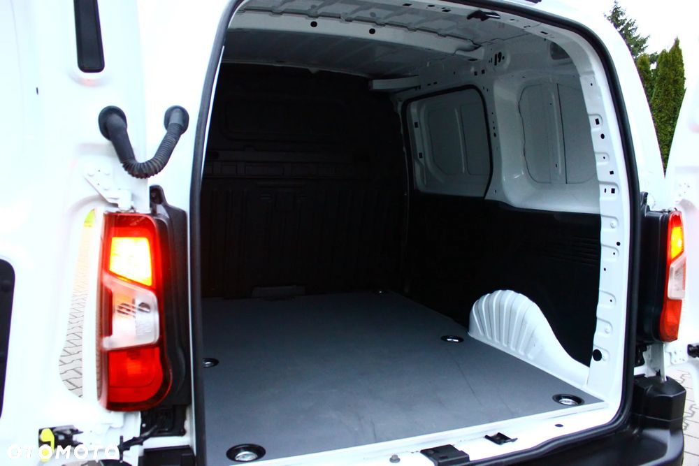 Toyota PROACE CITY BLASZAK 2 OSOBOWY 1.5 D-4D 100KM PEWNE AUTO FV23% - 37