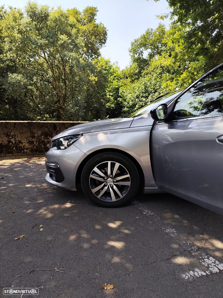 Peugeot 308 1.2 PureTech Allure EAT8 - 3