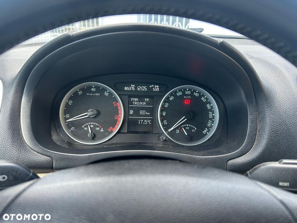 Skoda Roomster 1.6 16V Comfort PLUS EDITION - 25