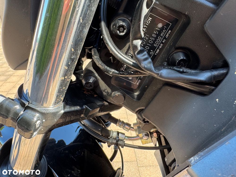 Suzuki GSR - 15