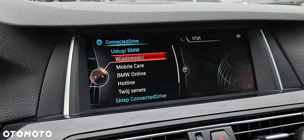 BMW Seria 5 520d xDrive - 33
