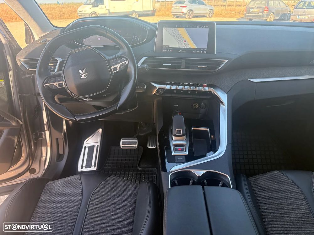 Peugeot 3008 1.5 BlueHDi Allure EAT8 - 11