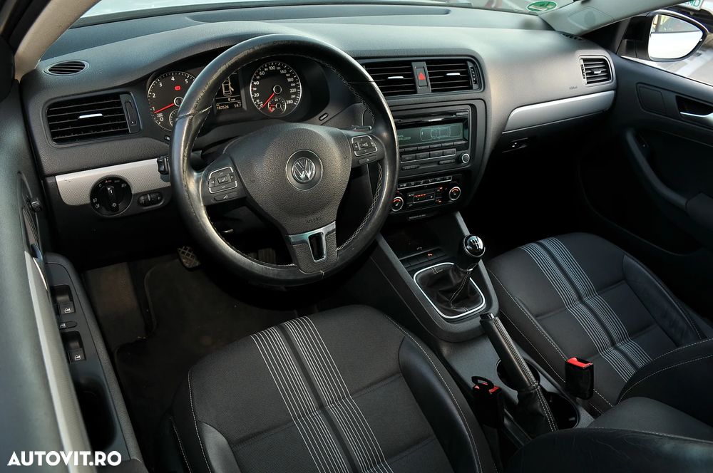 Volkswagen Jetta 1.4 TSI Sportline - 15