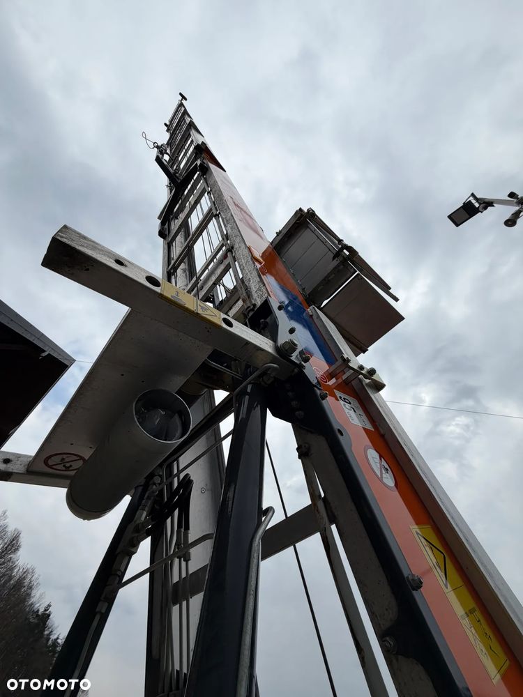 Paus Easy 18 WH-M Drabina Winda Dekarska mobilna aluminiowa TRANSPORTER DEKARSKO-BUDOWLANY w pełni Hydrauliczny 18 metrów. Obrotowy do okoła. 2018rok. Jak Nówka z salonu. praktycznie zerowy przebieg! Serwisy w Dekra do Końca. Sprowadzona z Komuny Norweskiej. Wielka Okazja. Sterowanie Hydrauliczne. Nowy model wózek jeździ od dołu dodatkowe ramię. Pojazd przyczepa lekka - 26