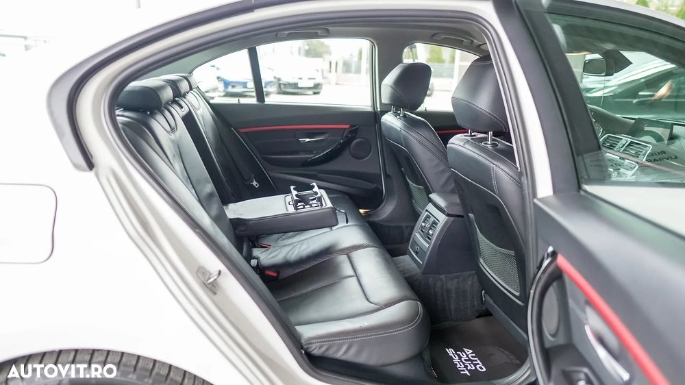 BMW Seria 3 320i Aut. M Sport - 25