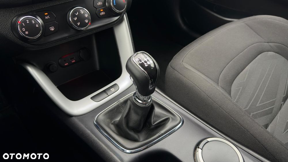 Kia Ceed 1.4 CVVT Dream-Team Edition - 16