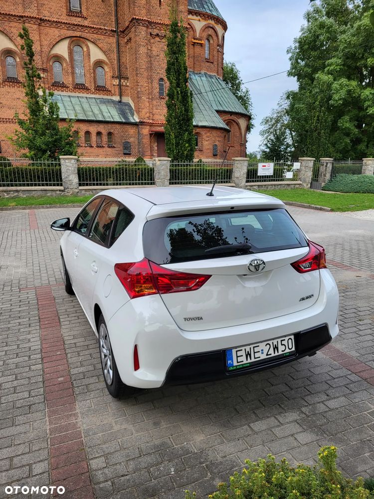 Toyota Auris 2.0 D-4D Dynamic - 6