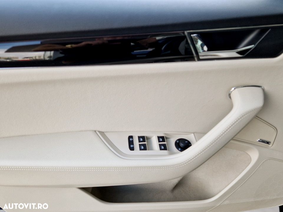 SKODA Superb 2023 — imagine 17