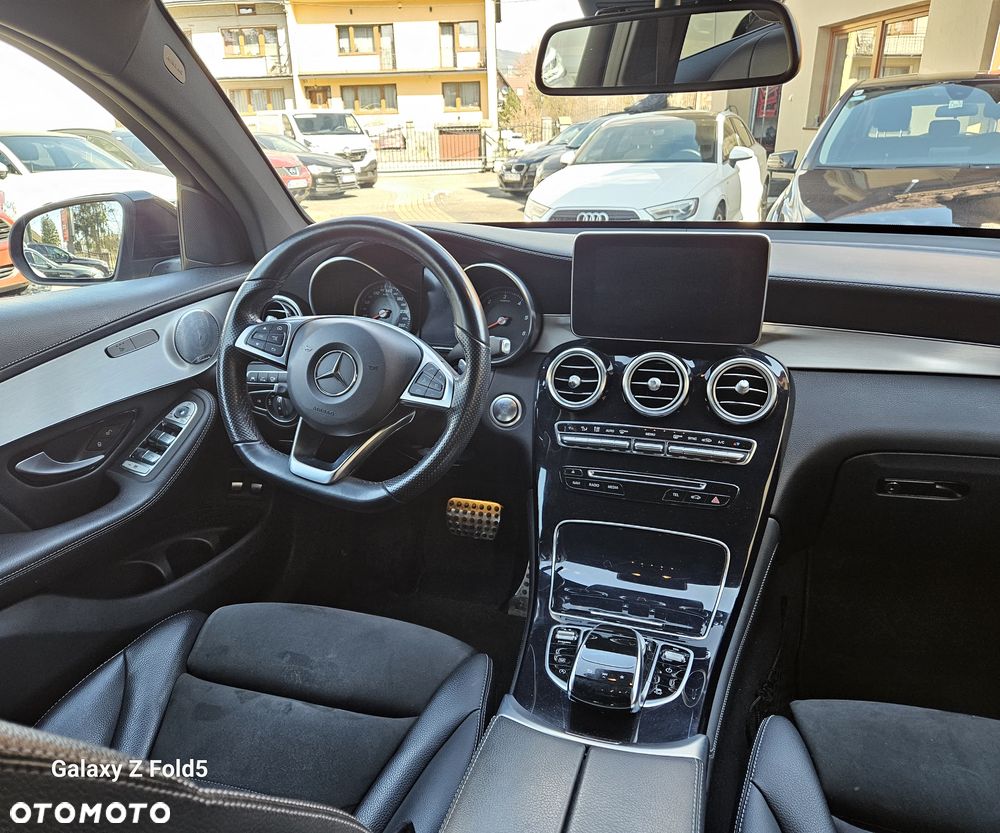 Mercedes-Benz GLC 250 d 4Matic 9G-TRONIC AMG Line - 24