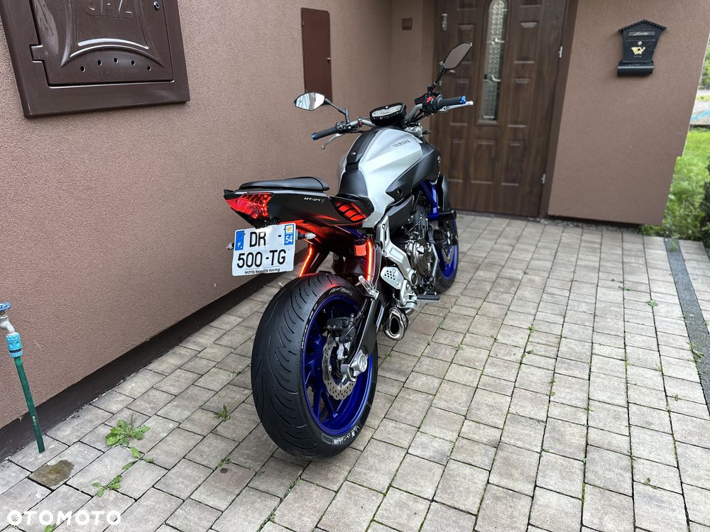 Yamaha MT - 6