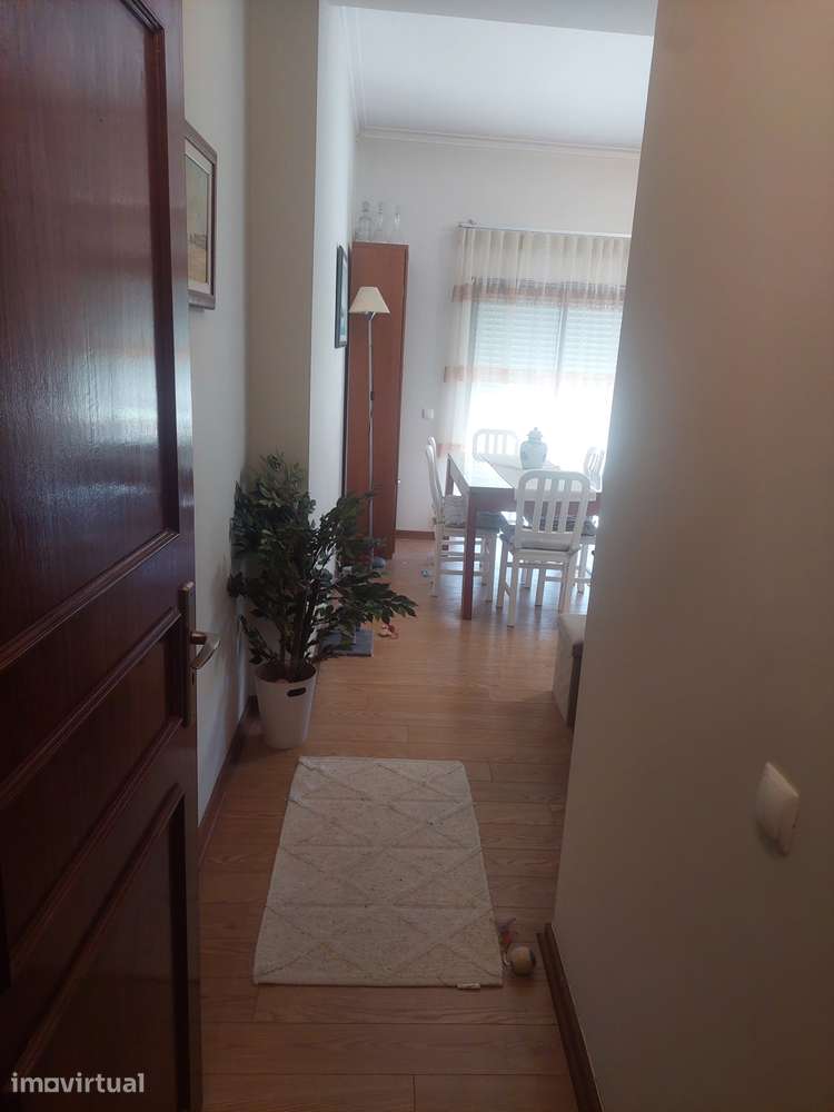 Apartamento T2 com varanda e garagem em Coimbra - Grande imagem: 4/21