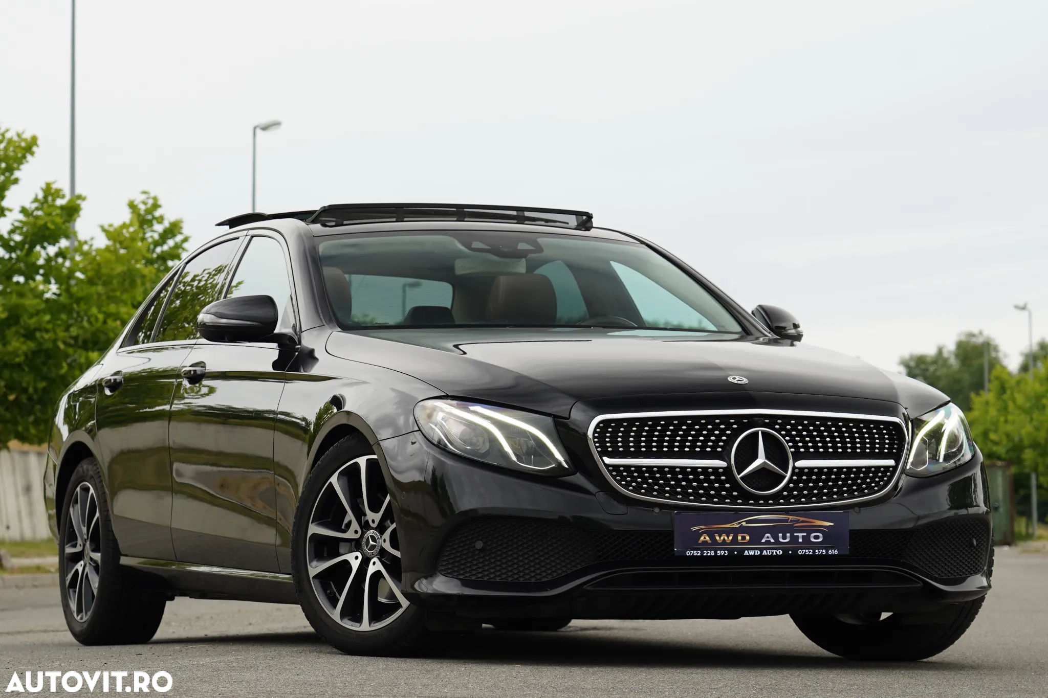 Mercedes-Benz E 220 d 9G-TRONIC Exclusive - 3