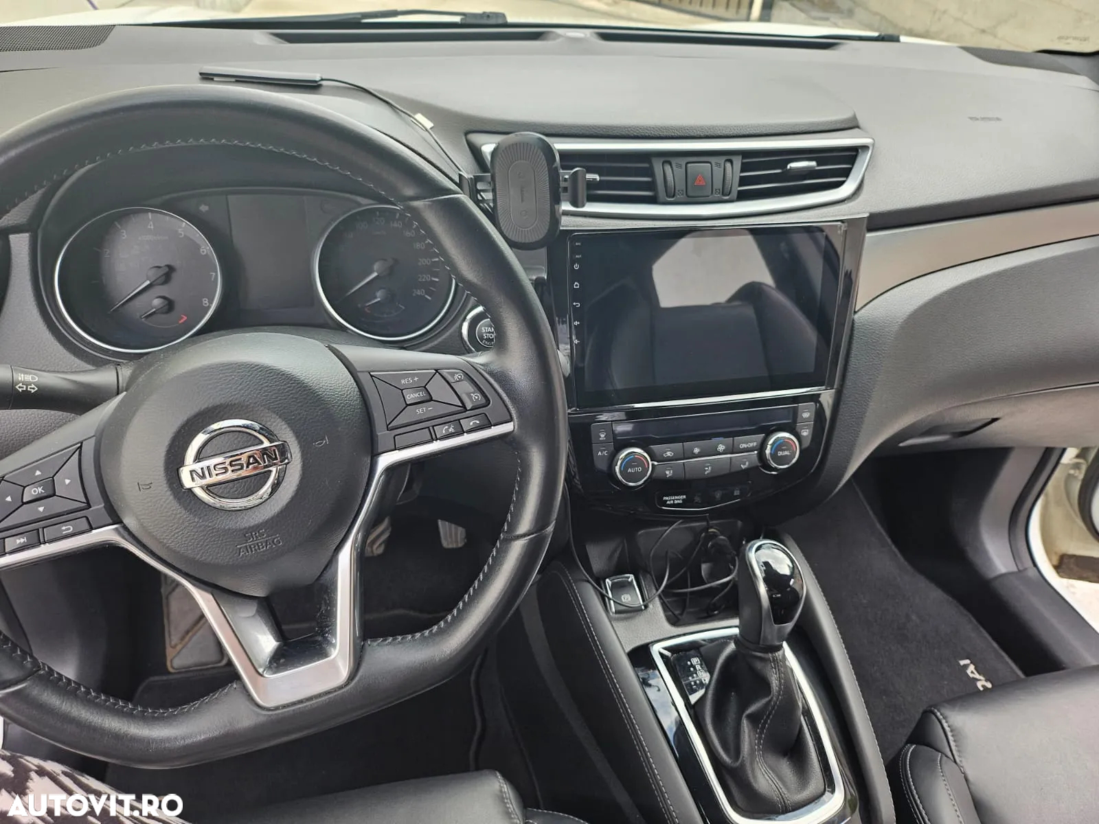 Nissan Qashqai 1.2 DIG-T Xtronic TEKNA+ - 4