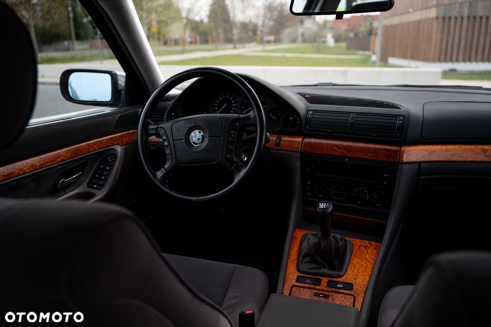 BMW Seria 7 730i - 21