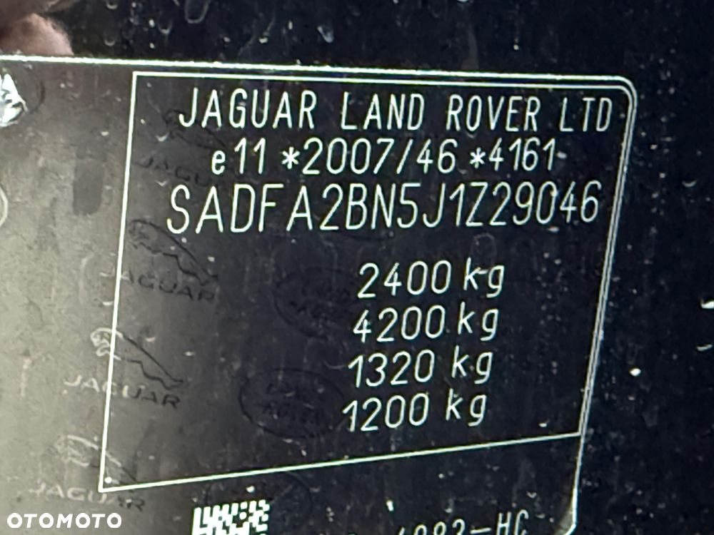 Jaguar E-Pace 2.0 i4D AWD R-Dynamic S - 30